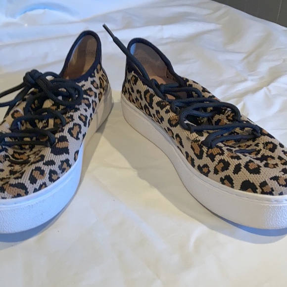 BP. Brand leopard print sneakers Size 10 - Picture 4 of 7